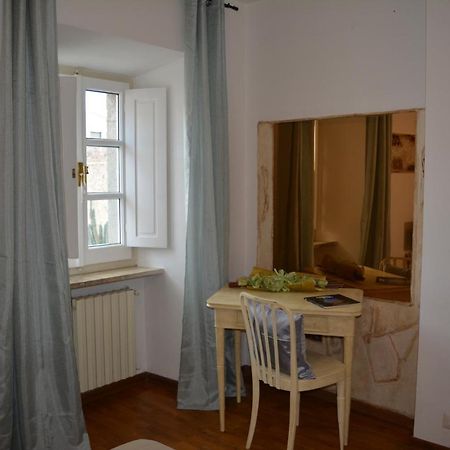 Olaspri Oschiri Exteriör bild