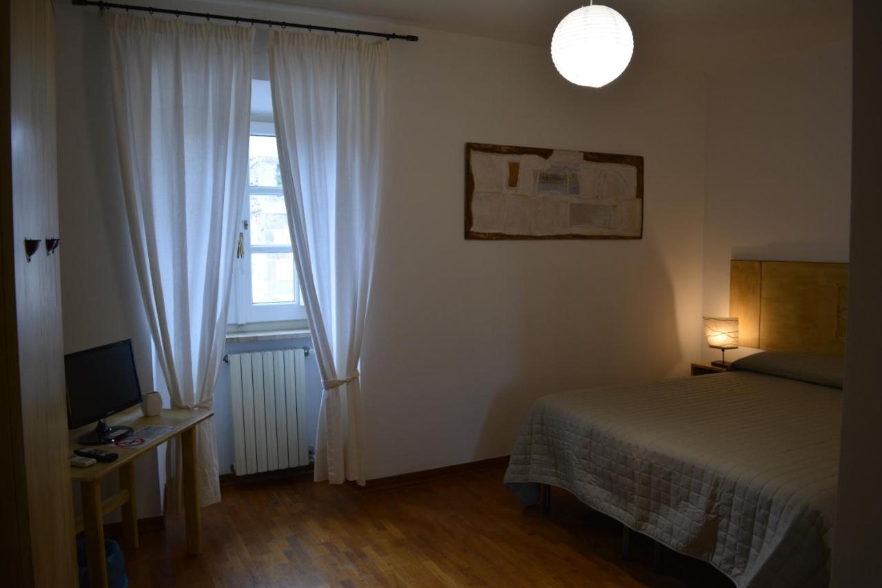 Olaspri Oschiri Exteriör bild
